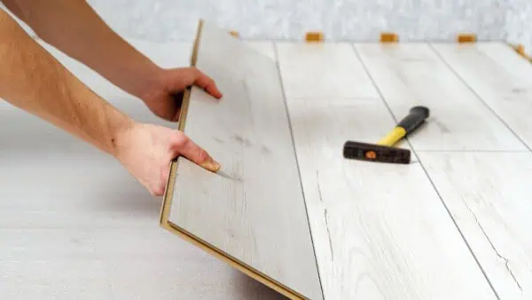 How thick is laminate flooring and underlay combined