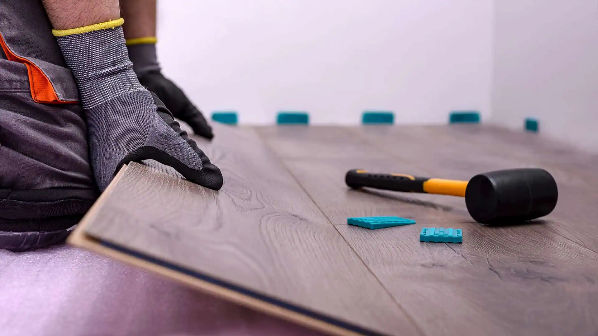 How much does it cost to install laminate flooring